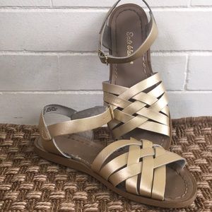 Retro Gold, 4W6 Salt Water Sandals